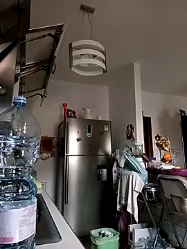 estrogeni online show from March 31, 2026, 6:26 am