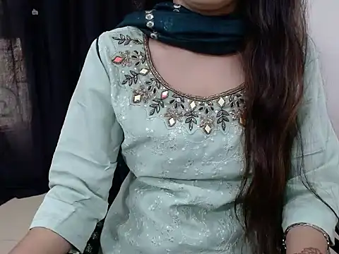 Snapshot of sweet-ruhi chatting on October 19, 2025, 5:43 am sweet-ruhi online show from October 19, 2025, 5:43 am