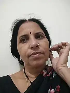 Snapshot of Hot_liya54 chatting on August 4, 2026, 1:32 am Hot liya54 online show from August 4, 2026, 1:32 am