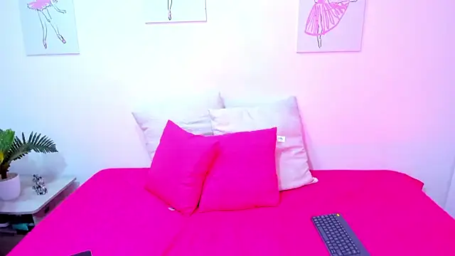 Snapshot of Hill_Brownie chatting on October 21, 2025, 11:42 am Hill Brownie online show from October 21, 2025, 11:42 am