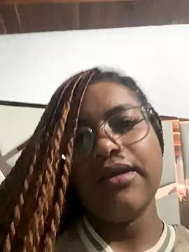 Snapshot of Hill_Brownie chatting on December 15, 2025, 8:31 am Hill Brownie online show from December 15, 2025, 8:31 am