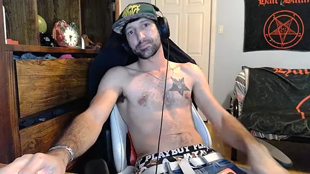 Snapshot of Ardokks chatting on November 19, 2025, 7:36 pm Ardokks online show from November 19, 2025, 7:36 pm