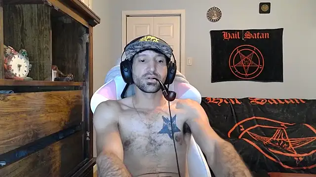 Snapshot of Ardokks chatting on November 15, 2025, 4:05 am Ardokks online show from November 15, 2025, 4:05 am