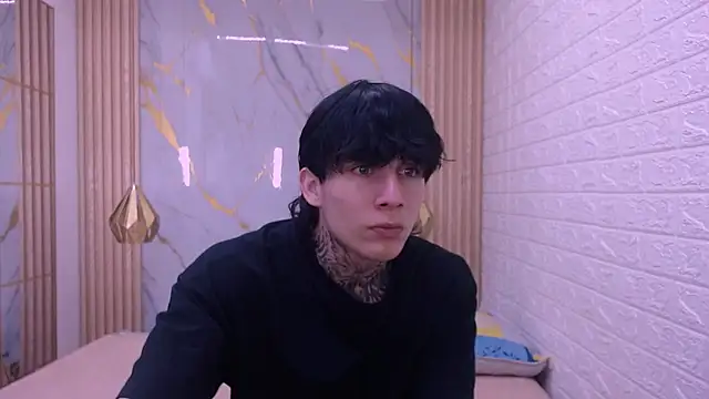 Iantwink18 online show from March 25, 2026, 3:28 am