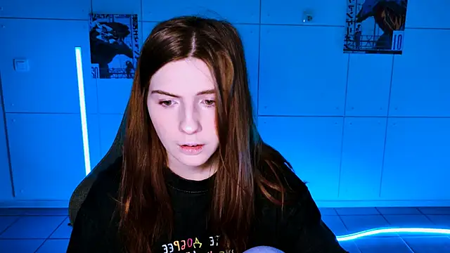 Snapshot of AliceCUNTach chatting on October 17, 2025, 5:11 am AliceCUNTach online show from October 17, 2025, 5:11 am