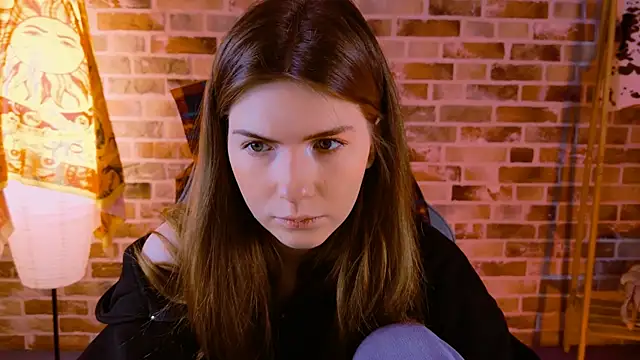 Snapshot of AliceCUNTach chatting on October 15, 2025, 5:06 am AliceCUNTach online show from October 15, 2025, 5:06 am