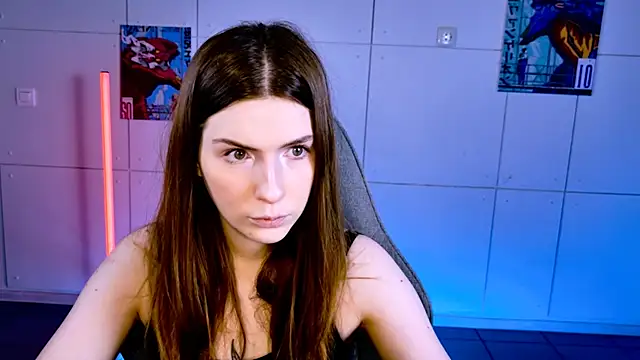 Snapshot of AliceCUNTach chatting on October 16, 2025, 5:05 am AliceCUNTach online show from October 16, 2025, 5:05 am