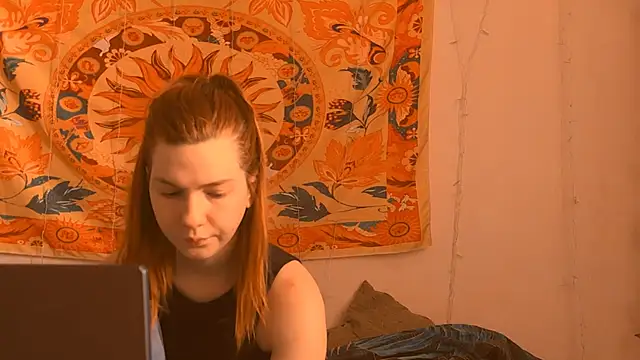 Snapshot of AliceCUNTach chatting on June 4, 2026, 5:12 am AliceCUNTach online show from June 4, 2026, 5:12 am