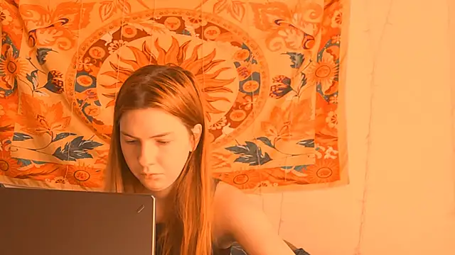 Snapshot of AliceCUNTach chatting on June 11, 2026, 5:04 am AliceCUNTach online show from June 11, 2026, 5:04 am