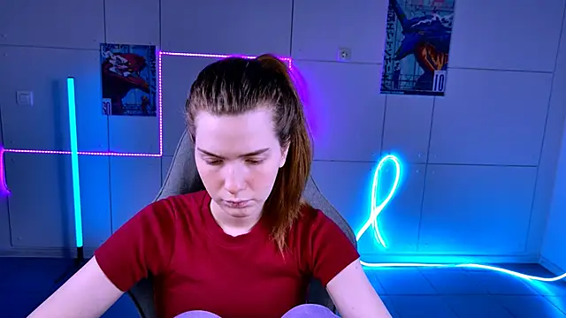 Snapshot of AliceCUNTach chatting on October 10, 2025, 5:19 am AliceCUNTach online show from October 10, 2025, 5:19 am