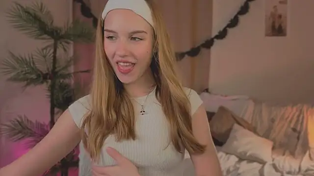 Snapshot of Vegas_V chatting on October 20, 2025, 2:17 pm Vegas V online show from October 20, 2025, 2:17 pm