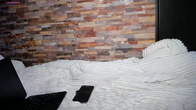 Snapshot of Bunnyylovee chatting on March 15, 2026, 2:18 am Bunnyylovee online show from March 15, 2026, 2:18 am