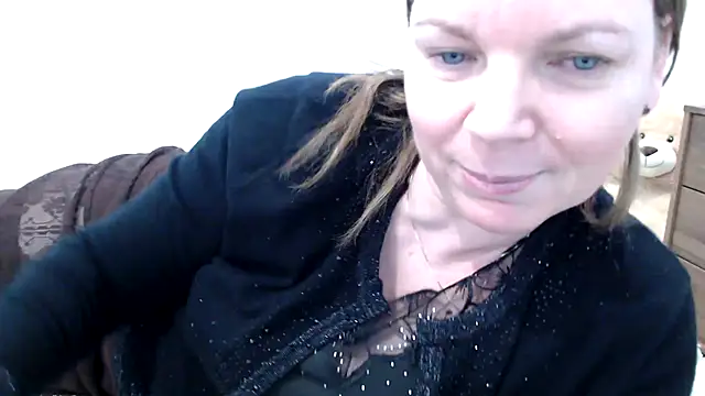 Snapshot of aussiepeaches chatting on July 27, 2026, 12:39 am aussiepeaches online show from July 27, 2026, 12:39 am