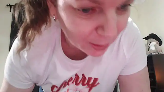 aussiepeaches online show from February 1, 2026, 11:52 am