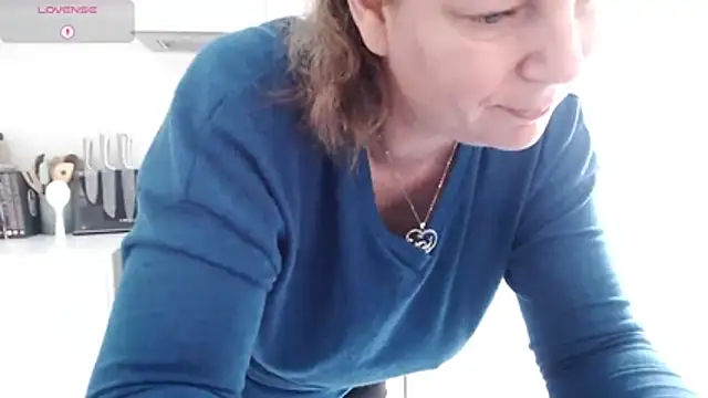 Snapshot of aussiepeaches chatting on May 25, 2026, 12:32 am aussiepeaches online show from May 25, 2026, 12:32 am