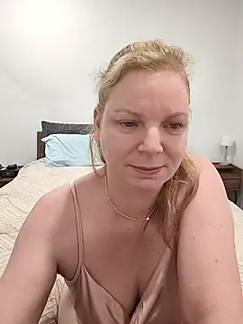 Snapshot of aussiepeaches chatting on May 12, 2026, 2:19 am aussiepeaches online show from May 12, 2026, 2:19 am