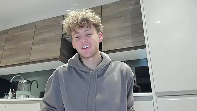 DominantAlex18 online show from November 18, 2025, 5:55 am