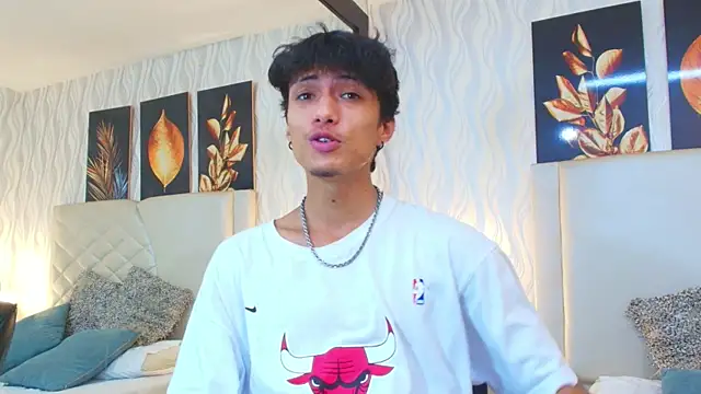 Snapshot of Lean_Portman chatting on November 11, 2025, 8:36 pm Lean Portman online show from November 11, 2025, 8:36 pm