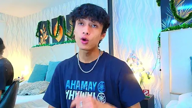 Snapshot of Lean_Portman chatting on December 4, 2025, 8:41 pm Lean Portman online show from December 4, 2025, 8:41 pm