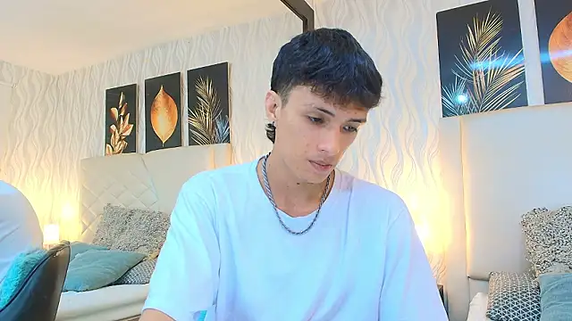 Snapshot of Lean_Portman chatting on March 13, 2026, 8:25 pm Lean Portman online show from March 13, 2026, 8:25 pm