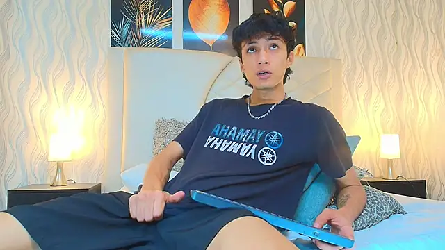 Snapshot of Lean_Portman chatting on February 12, 2026, 9:36 pm Lean Portman online show from February 12, 2026, 9:36 pm