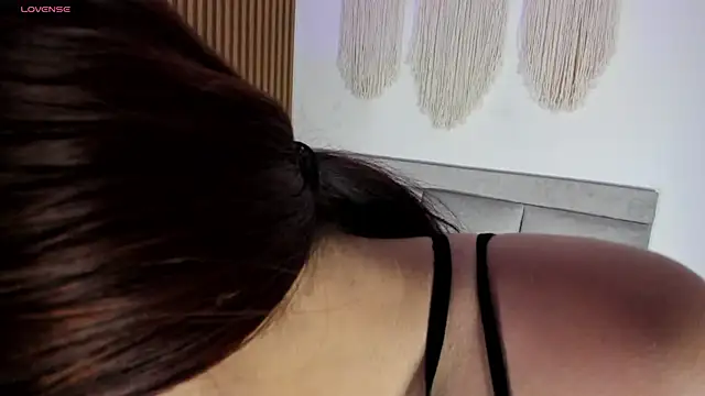 Aliina  Sauvage online show from November 3, 2025, 3:59 pm