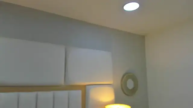 Snapshot of Sweet_Lucianaa chatting on November 25, 2025, 6:08 pm Sweet Lucianaa online show from November 25, 2025, 6:08 pm