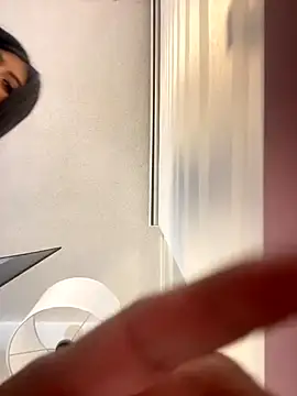 Adele Pinkk online show from October 20, 2025, 1:22 pm