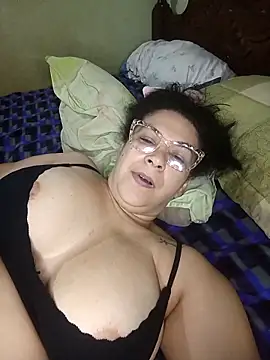 gitanadeluxe online show from September 18, 2025, 12:41 pm