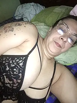 gitanadeluxe online show from September 17, 2025, 12:29 pm