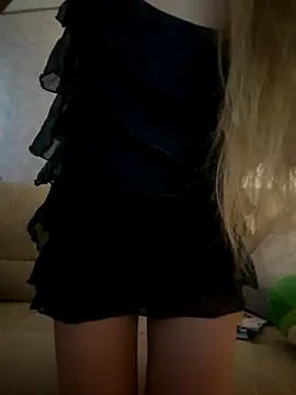 Nikihot   online show from November 10, 2025, 10:53 am