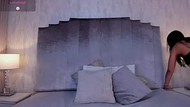 Snapshot of salma_lutz chatting on July 17, 2026, 12:46 pm salma lutz online show from July 17, 2026, 12:46 pm