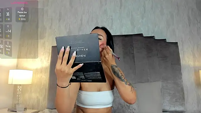 salma lutz online show from February 4, 2026, 12:33 pm