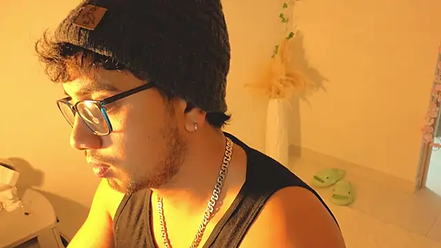 0ne 0f 0ne online show from October 22, 2025, 12:54 am