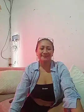 LizaMintelli online show from May 5, 2026, 4:21 pm
