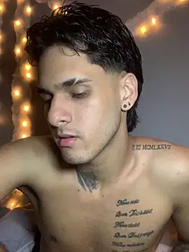 Marvinhenao91 online show from October 7, 2025, 4:13 am