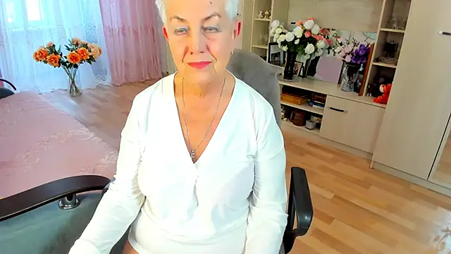 Snapshot of HotandMature chatting on March 31, 2026, 2:41 pm HotandMature online show from March 31, 2026, 2:41 pm