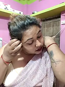 Snapshot of hotbhabhi011 chatting on October 16, 2025, 11:35 pm hotbhabhi011 online show from October 16, 2025, 11:35 pm