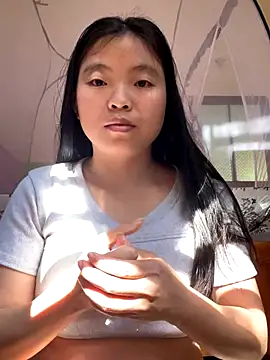 viluna online show from November 27, 2025, 5:41 am