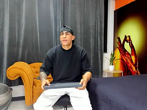 Snapshot of adrian_ray chatting on November 17, 2025, 5:50 pm adrian ray online show from November 17, 2025, 5:50 pm