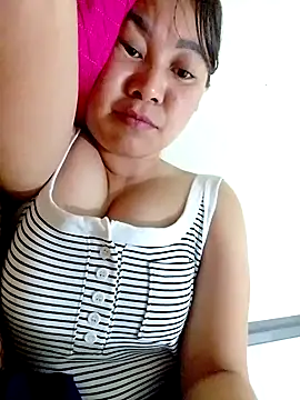 Allyson alex online show from September 26, 2025, 2:13 pm