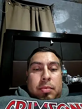 Snapshot of Aaia93 chatting on December 5, 2025, 7:29 am Aaia93 online show from December 5, 2025, 7:29 am