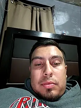 Snapshot of Aaia93 chatting on December 4, 2025, 6:34 am Aaia93 online show from December 4, 2025, 6:34 am