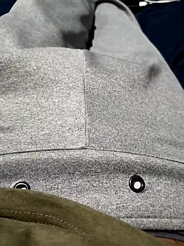 Snapshot of Aaia93 chatting on November 5, 2025, 6:16 am Aaia93 online show from November 5, 2025, 6:16 am