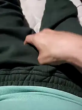 Snapshot of Aaia93 chatting on November 24, 2025, 5:18 am Aaia93 online show from November 24, 2025, 5:18 am