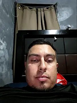 Snapshot of Aaia93 chatting on November 29, 2025, 6:35 am Aaia93 online show from November 29, 2025, 6:35 am