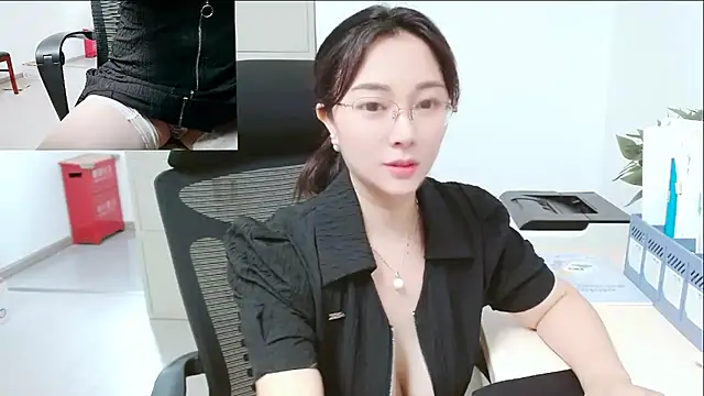 OL-Lily online show from September 14, 2025, 2:01 am