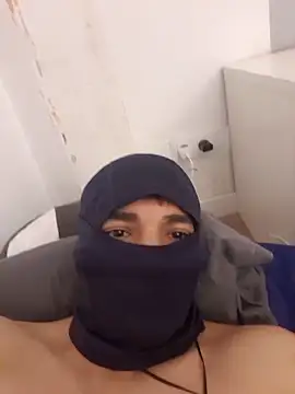 Snapshot of Elcurvo69 chatting on October 31, 2025, 11:33 pm Elcurvo69 online show from October 31, 2025, 11:33 pm