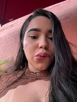Snapshot of SofiaWildee chatting on June 21, 2026, 11:10 pm SofiaWildee online show from June 21, 2026, 11:10 pm