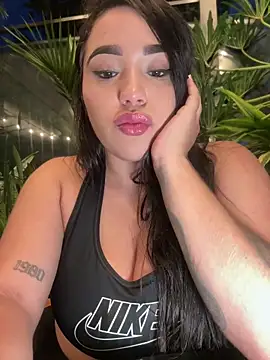 Snapshot of SofiaWildee chatting on June 19, 2026, 11:42 pm SofiaWildee online show from June 19, 2026, 11:42 pm